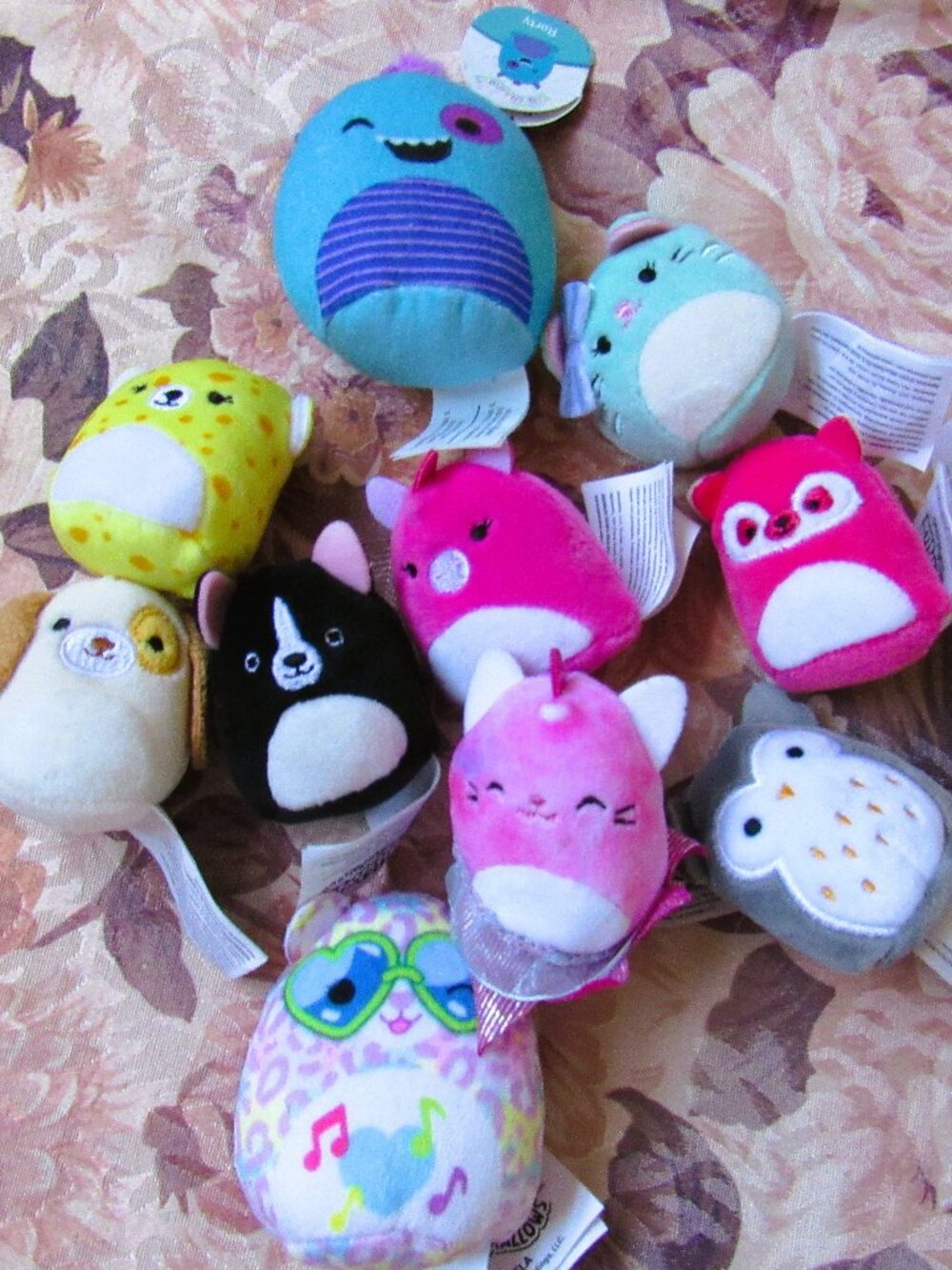 Lot of 10 squishmallow. Like New.